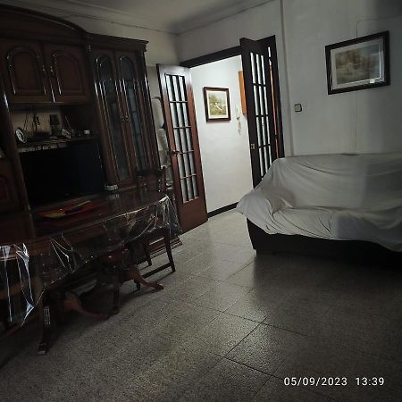 Apto Barcelona C R Apartment Santa Coloma de Gramenet Exterior photo